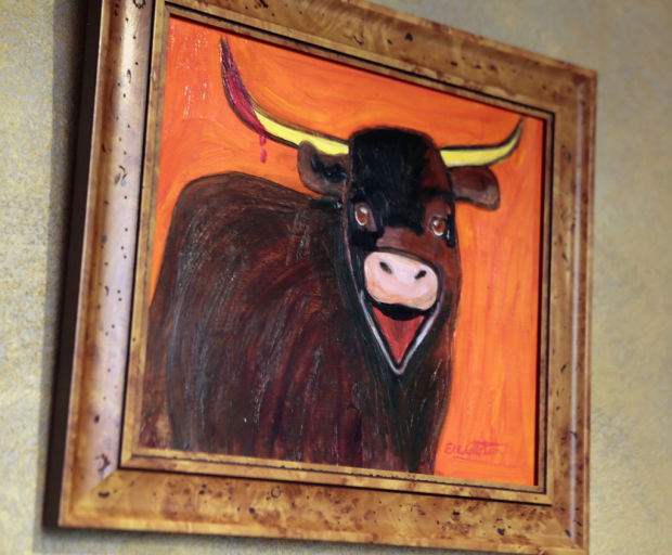 2 artists' works bring out colors